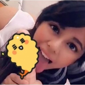 Twitter人气火爆阳光运动型亚裔极品网红美少女《KittyXkum》，可爱又奔放的女孩是能不爱？【25V-11.5g】